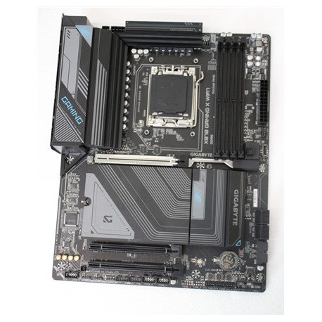 Gigabyte REFURBISHED, USED, WITHOUT INSTRUCTIONS, WITHOUT ORIGINAL BOX, WITHOUT ANTENNA